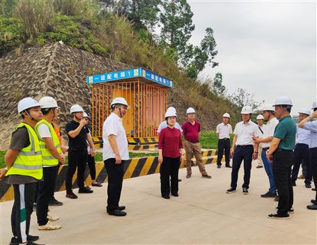 鐘暢姿到佛子·時代廣場項目（二期）調(diào)研指導(dǎo)