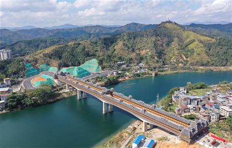 【奮戰(zhàn)四季度·決勝全年穩(wěn)】三江宜陽(yáng)大橋通車！